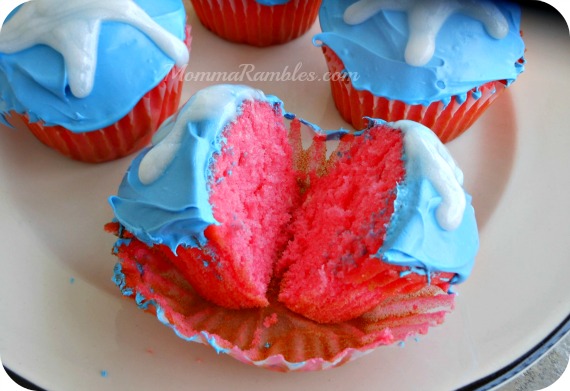 Bake Captain America Cupcakes in honor of America's Finest