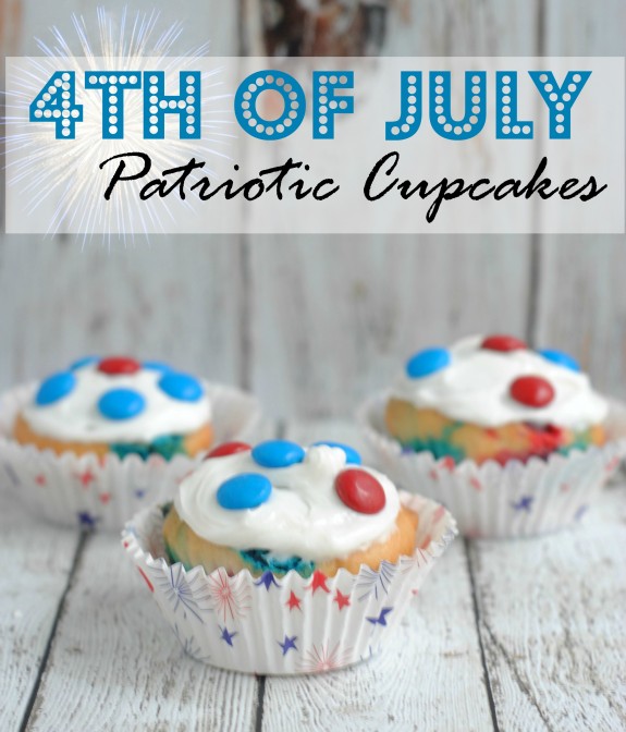 4th-of-July-MMs-Patriotic-Cupcakes-575x672